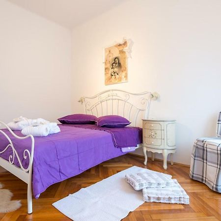Elegant & Enchanting - Apartment At Old Town Entrance - Дубровник Екстериор снимка