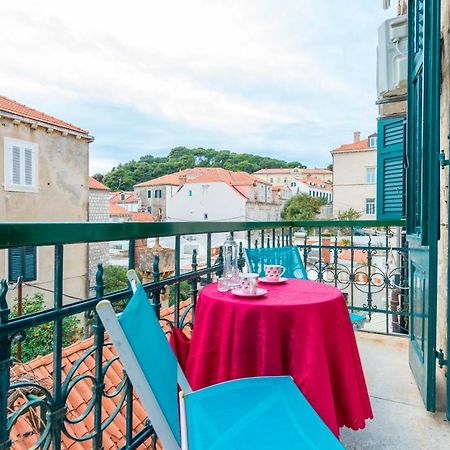 Elegant & Enchanting - Apartment At Old Town Entrance - Дубровник Екстериор снимка