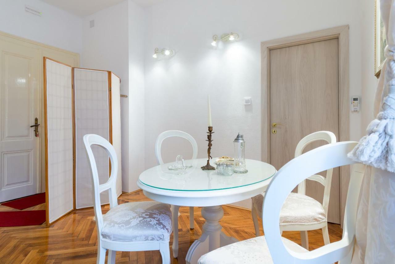 Elegant & Enchanting - Apartment At Old Town Entrance - Дубровник Екстериор снимка