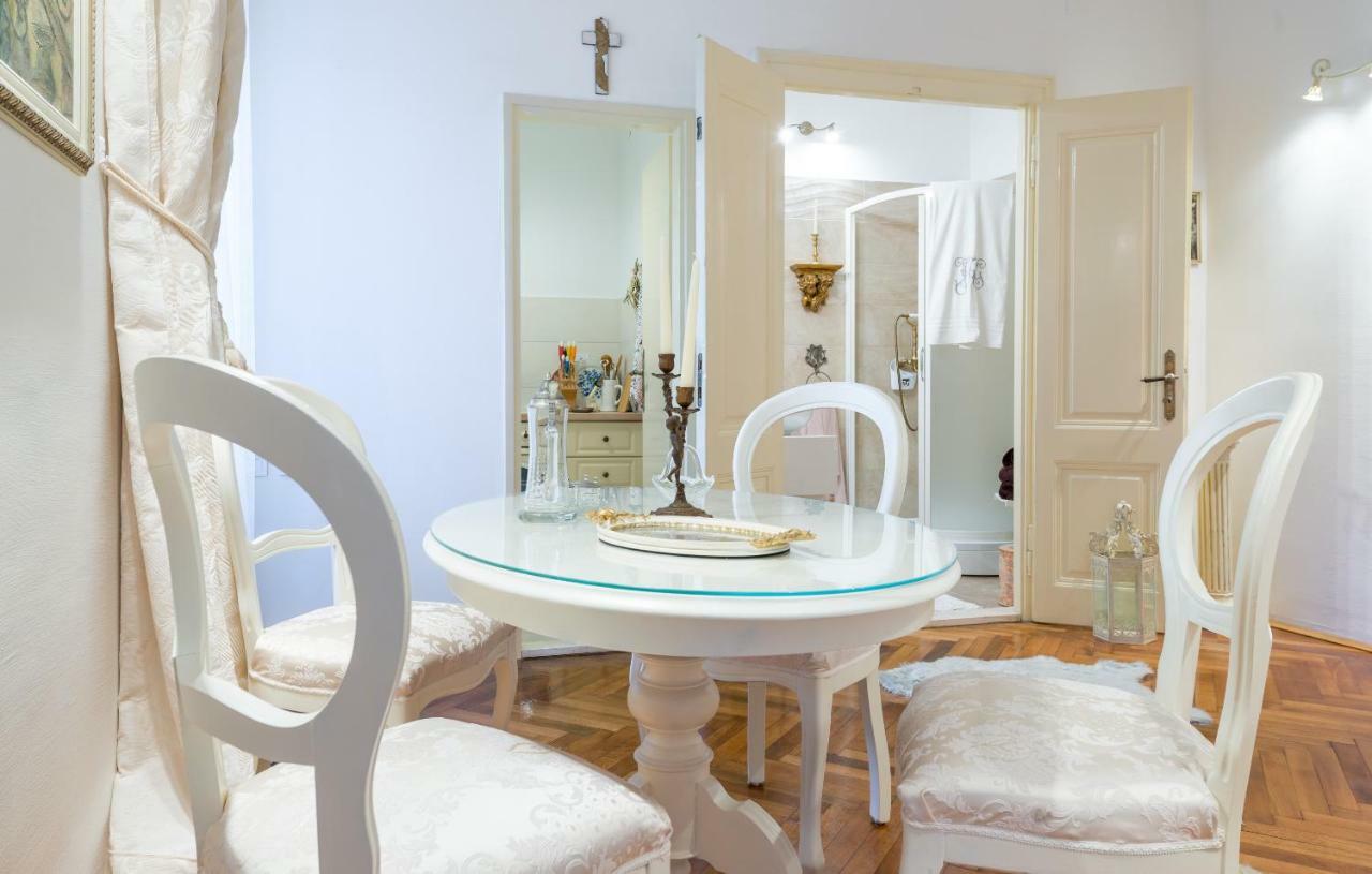 Elegant & Enchanting - Apartment At Old Town Entrance - Дубровник Екстериор снимка