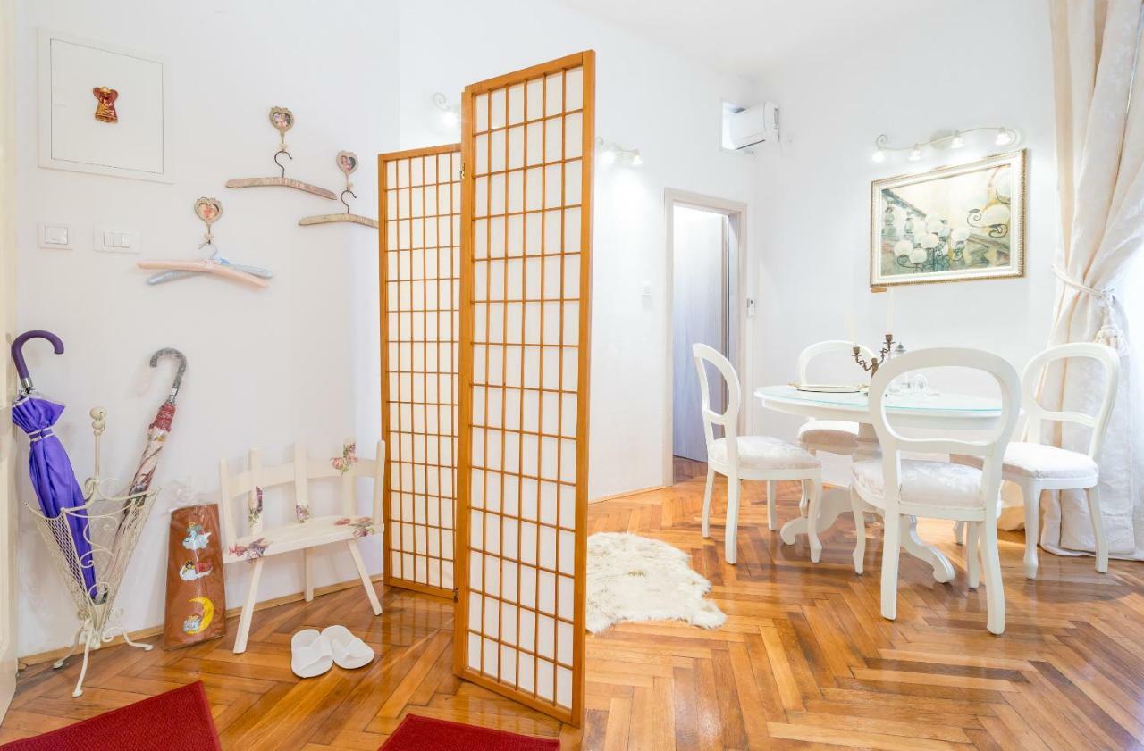 Elegant & Enchanting - Apartment At Old Town Entrance - Дубровник Екстериор снимка