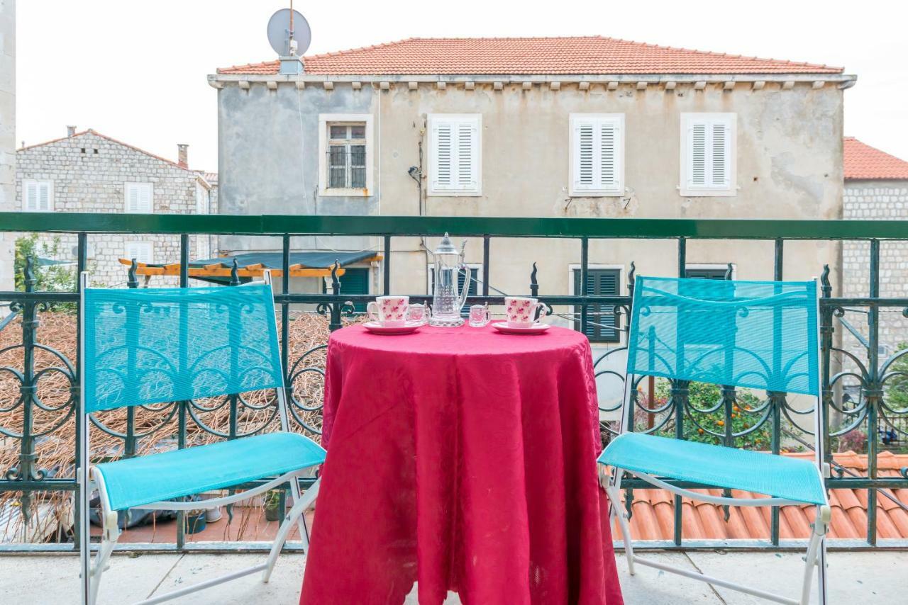 Elegant & Enchanting - Apartment At Old Town Entrance - Дубровник Екстериор снимка